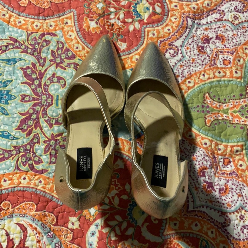 Gold heels!!!